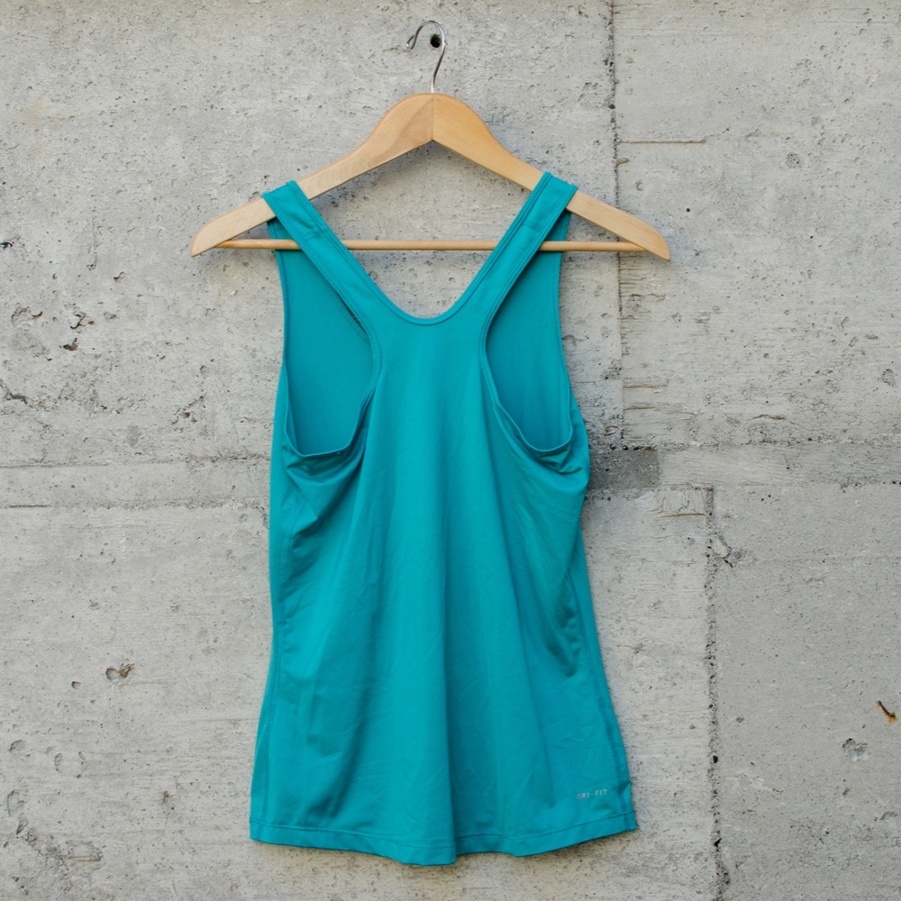 Nike Work Out Tank Top - Picture 4 of 4